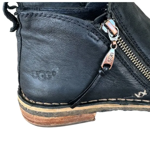 UGG AUSTRALIA Clementine Black Leather Shearling Insole Side Zip Ankle Boots
