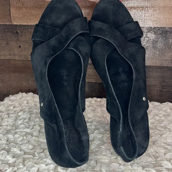 UGG BLACK SLINGBACK OPEN TOE SUEDE WEDGES Size 8