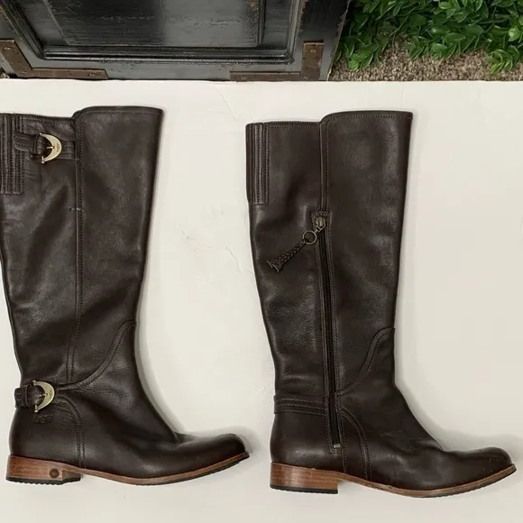 UGG Leather Boots Sz 7