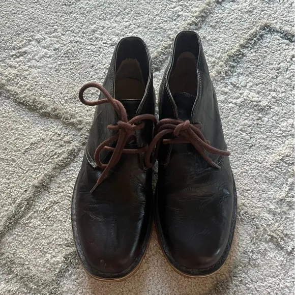 Ugg Leighton chukka boots brown crinkled leather 11