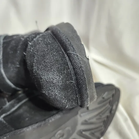 Ugg Maddi Black Leather Boots Size 2