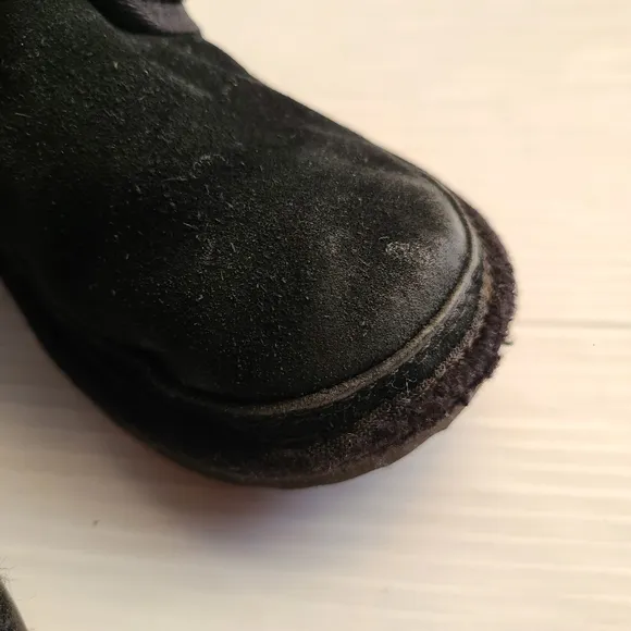 UGG Neumal kids black suede chukka boots