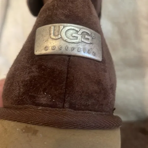 Ugg uggs Womens tall brown suede side zip boots. Shearling wool type winter