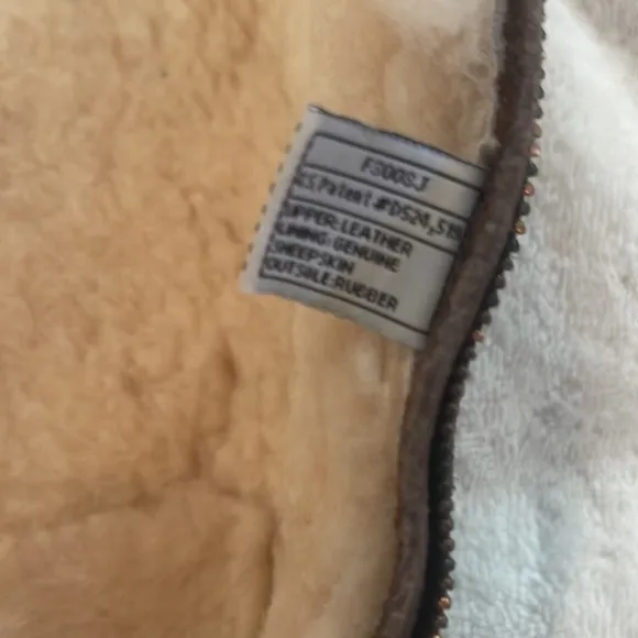 Ugg uggs Womens tall brown suede side zip boots. Shearling wool type winter