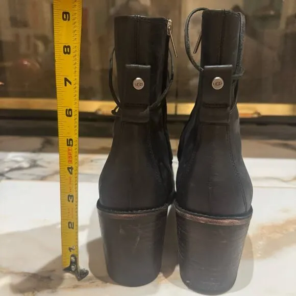 Ugg Women’s Black Leather Oriana Lace Up Side Zip Block Heel Boots Size 9