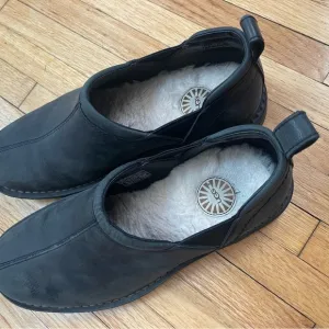 Ugg Women’s Black Slip-On Shoes Size 8