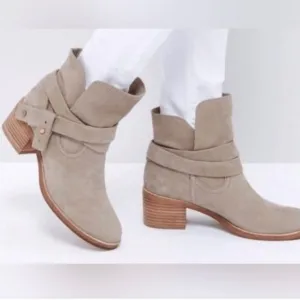 Ugg Elora Suede Leather Buckle Wrap Ankle Boots Tan Size 6