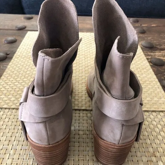 Ugg Elora Suede Leather Buckle Wrap Ankle Boots Tan Size 6