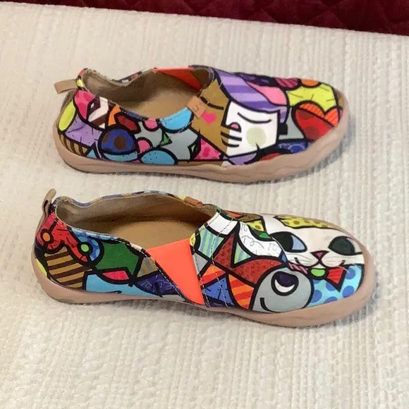 UIN Colorful Abstract Slip-On Shoes, Sz 8
