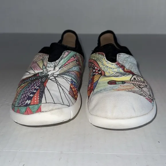 UIN Flex And Float Women’s Canvas Wheel Printed Slip On Shoes