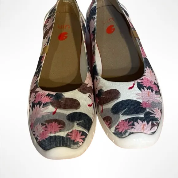 UIN Women's Floral Slip-On Shoes - Pink and Gray