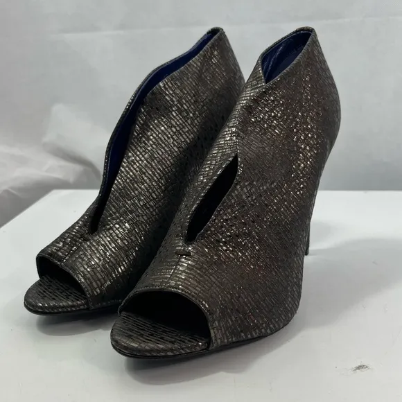 Valentina Rangoni Italian made Elegant Peep-Toe Women's Shoes, new, size 7