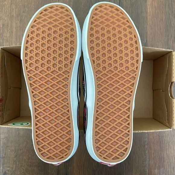 Valentine Special-vans classic slip on valentine hearts women size 6.5/7