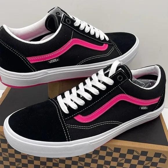 Vans Men's Black and Pink Sneakers Bmx Old SkoolBlack/Neon PinkVN0005UZBFY