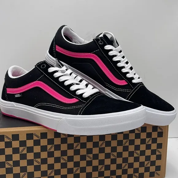 Vans Men's Black and Pink Sneakers Bmx Old SkoolBlack/Neon PinkVN0005UZBFY