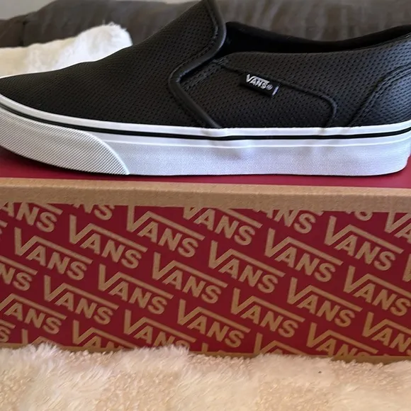 Vans Men's Black Slip-On Shoes