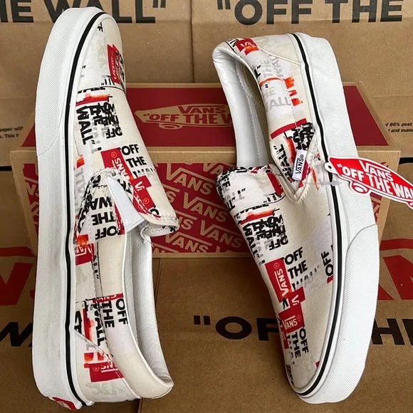 Vans Men’s Classic Slip On Packing Tape Blackdbl/Classic True White sneakers