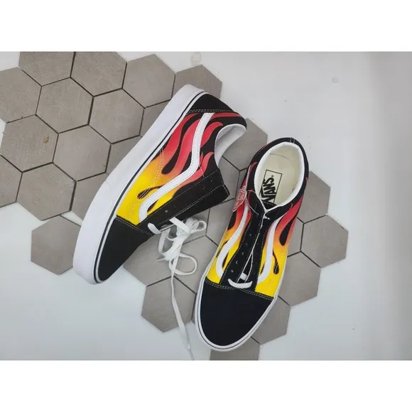 VANS Old Skool Flame Sneakers Low Top Suede Canvas Men's Size 10.5 VN0A38G1PHN