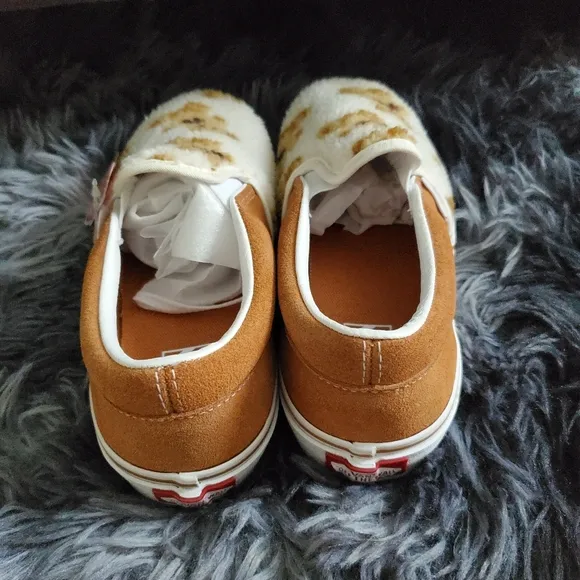 Vans Shoes/ slip on