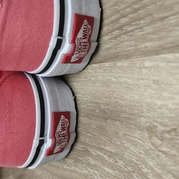 Vans slip on classic pink lemonade