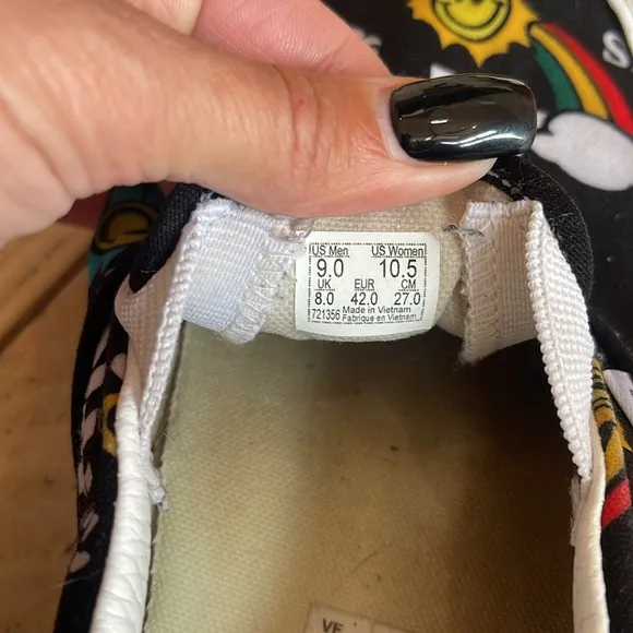 VANS W10.5 M9 BETTER DAYS SKATE SHOES MULTICOLOR SLIP-ON HAPPY FACE RAINBOWS.