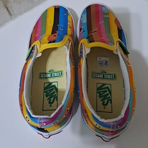 Vans X Sesame Street Slip-on shoes size 1