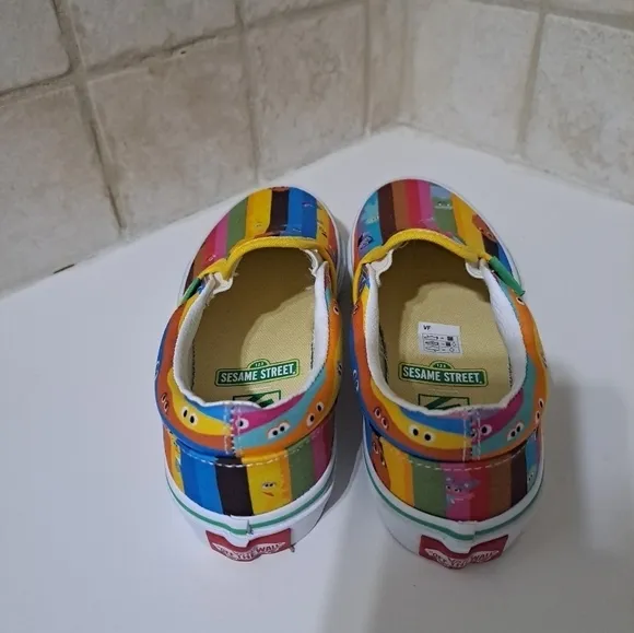 Vans X Sesame Street Slip-on shoes size 1