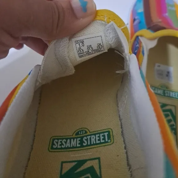 Vans X Sesame Street Slip-on shoes size 1
