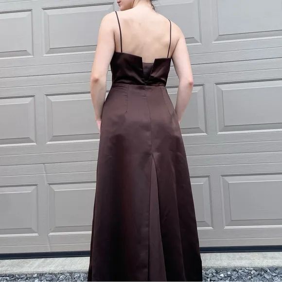 Vera Wang Espresso Brown Boat Neck Sleeveless Satin Maci Bridesmaid Formal Gown