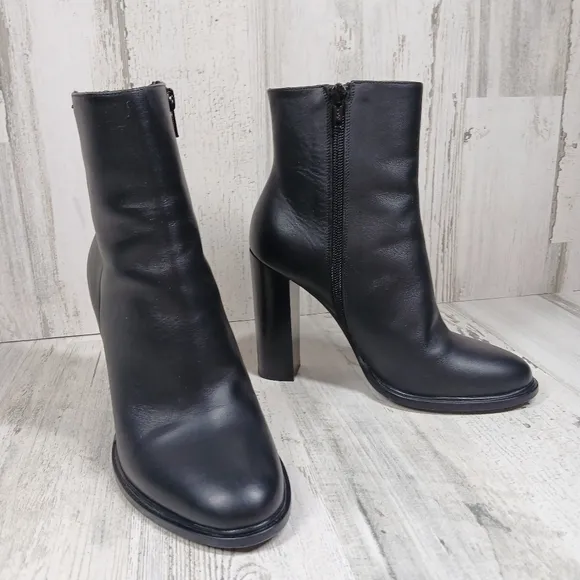 Vince Black Leather Round Toe Side Zip High Heel Ankle Boots #473