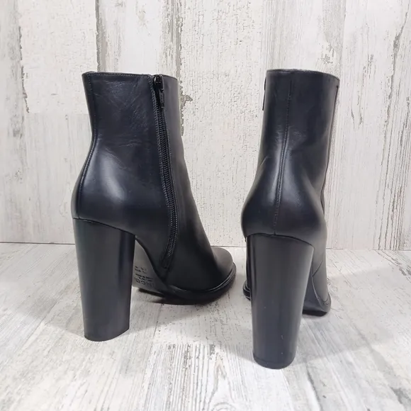 Vince Black Leather Round Toe Side Zip High Heel Ankle Boots #473
