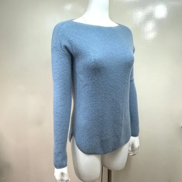 Vince Boat neckline 100% cashmere knit sweater