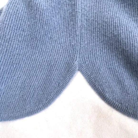 Vince Boat neckline 100% cashmere knit sweater