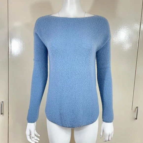 Vince Boat neckline 100% cashmere knit sweater