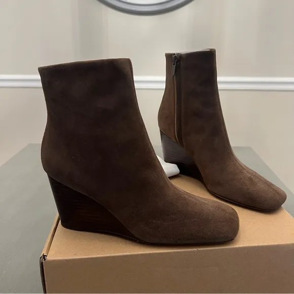 Vince Brown Suede Andy Wedge Square Toe Ankle Bootie Side Zip Stacked Heel 7 37