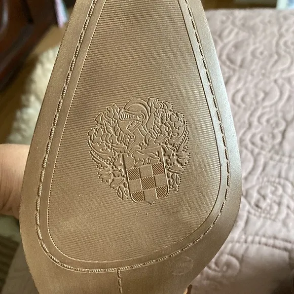 VINCE CAMUTO Boots