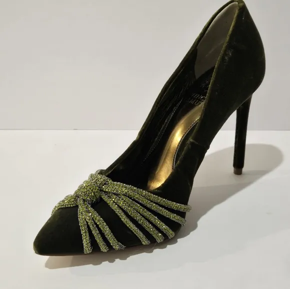 Vince Camuto Faine Green Velvet Rhinestone Pumps Shoes 6M