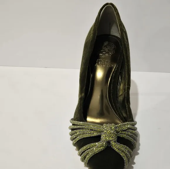 Vince Camuto Faine Green Velvet Rhinestone Pumps Shoes 6M