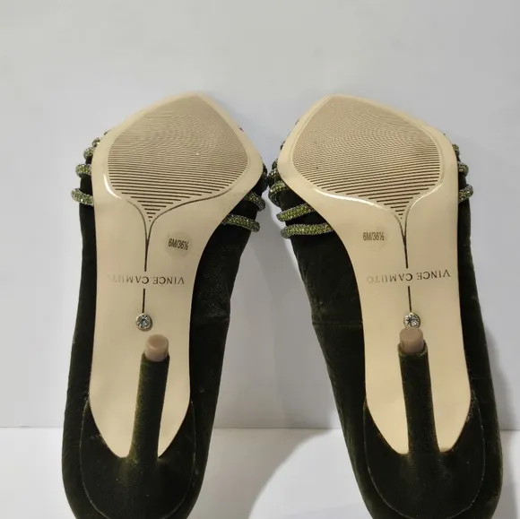 Vince Camuto Faine Green Velvet Rhinestone Pumps Shoes 6M