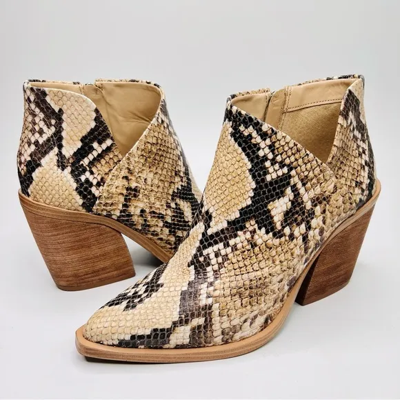 Vince Camuto Grendan Tan Snakeskin Embossed Leather Western Blocked Heel Boots