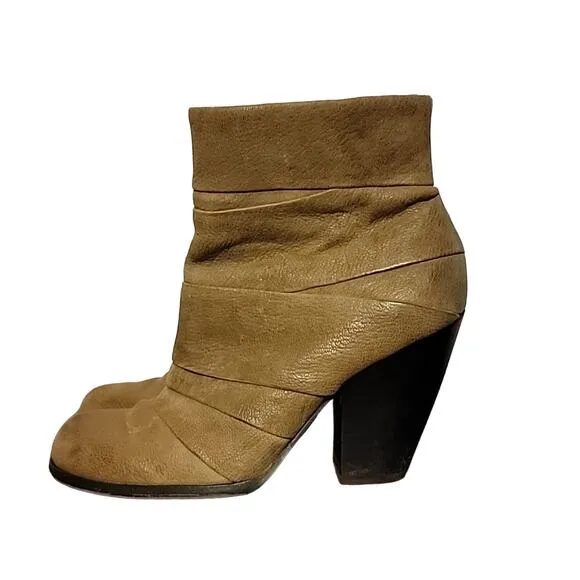 Vince Camuto Tan Leather Ankle Block Heel Booties Side Zip Belta Boots Size 5.5