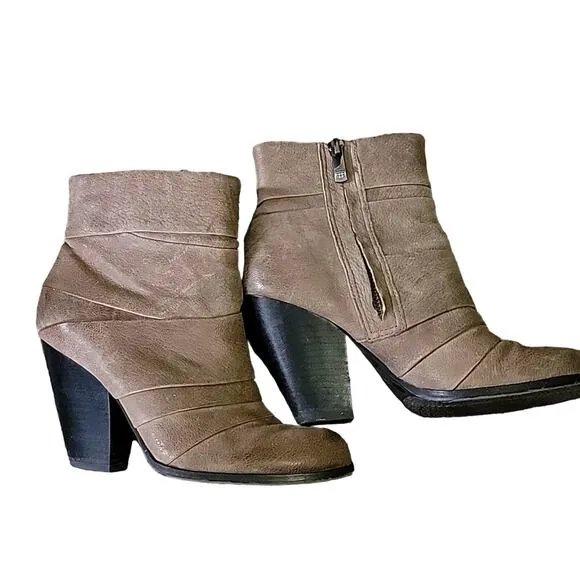 Vince Camuto Tan Leather Ankle Block Heel Booties Side Zip Belta Boots Size 5.5