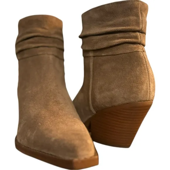 Vince Camuto Tan Suede Ankle Boots Size 6M Side Zip Stacked Heel
