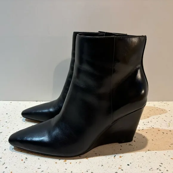 Vince Camuto Teeray Wedge Ankle Boots Black Leather‎ Sz 8M