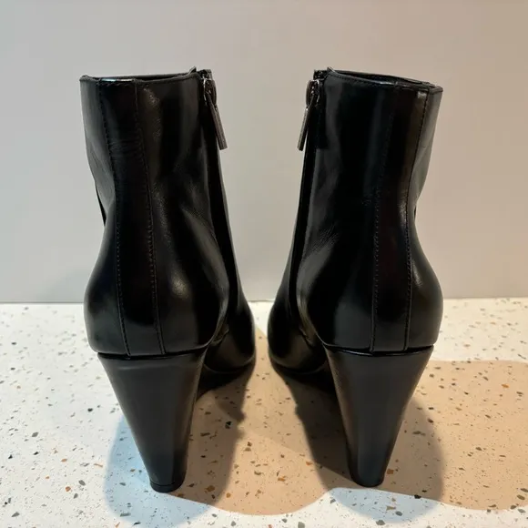 Vince Camuto Teeray Wedge Ankle Boots Black Leather‎ Sz 8M