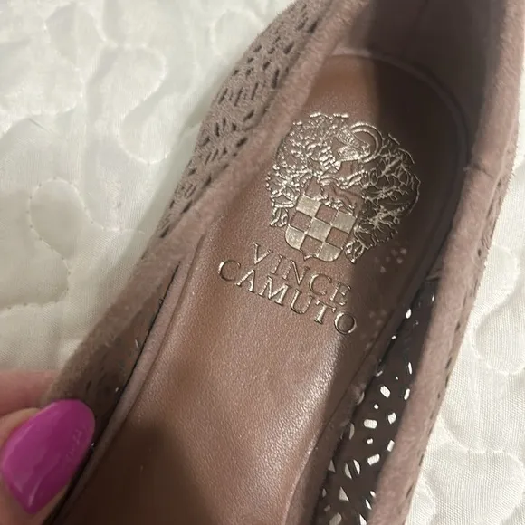 Vince Camuto Womens Ballet Flats