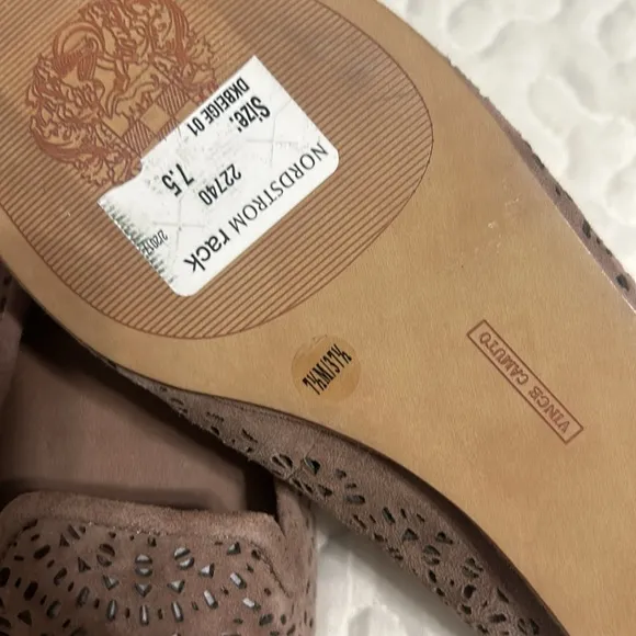 Vince Camuto Womens Ballet Flats