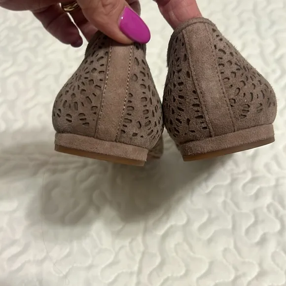 Vince Camuto Womens Ballet Flats