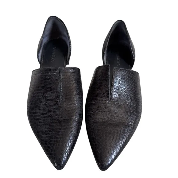 Vince Darlington Flats in Black Lizard Print Size 6.5