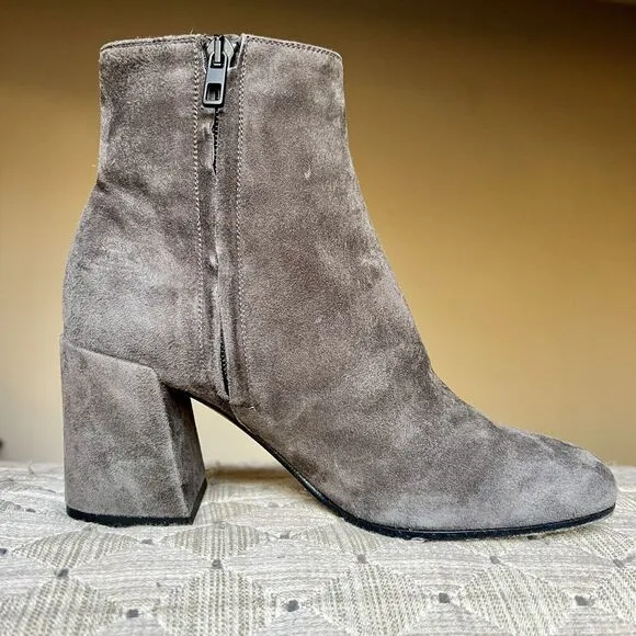 Vince Gray Suede Block Heel Ankle Boots Booties Side Zip Minimalist Women’s 6 M